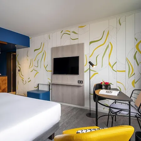 Mercure Centre Hotel 4*